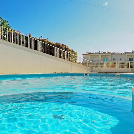 Vakantiehuis Charming V2 Next To Ocean, Golf & Natural Reserve